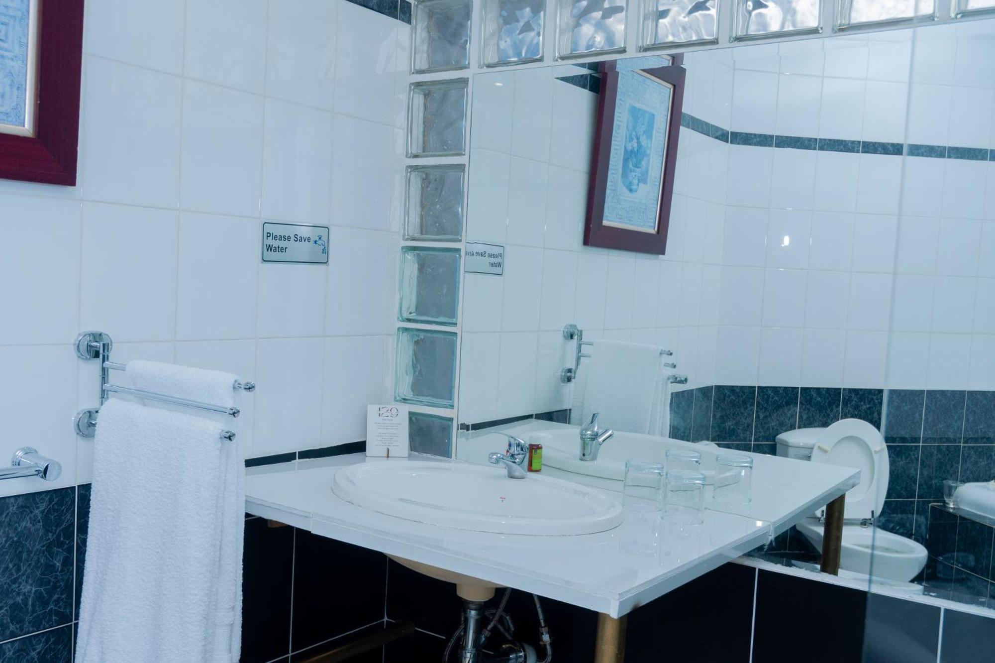 129Inharties Lodge And Spa Hartbeespoort Εξωτερικό φωτογραφία