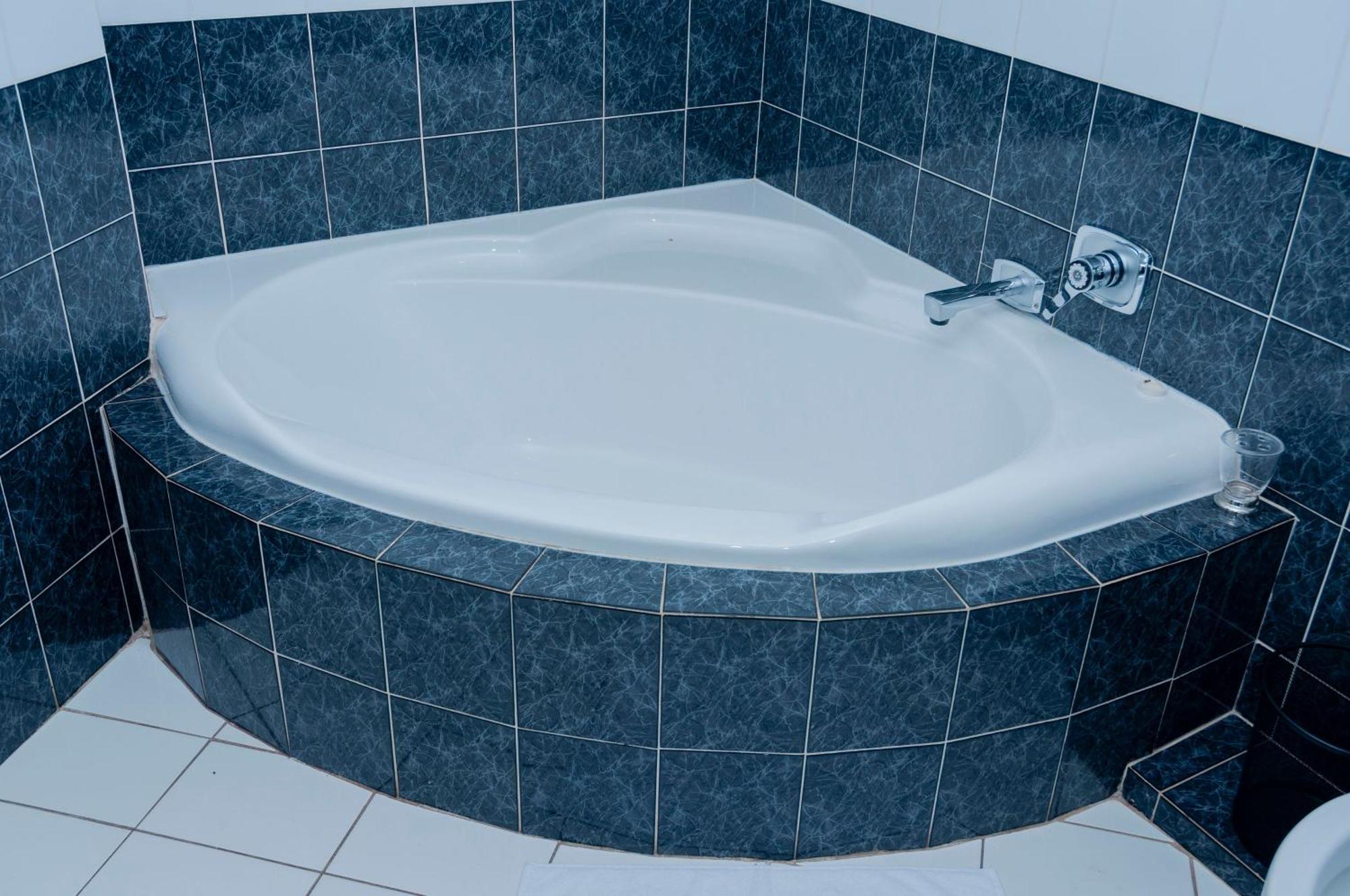 129Inharties Lodge And Spa Hartbeespoort Εξωτερικό φωτογραφία